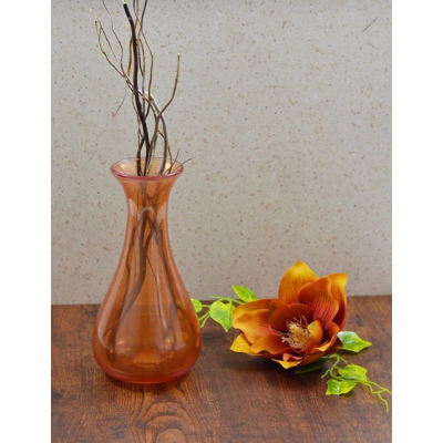 Pomarańczowy wazon na kwiaty